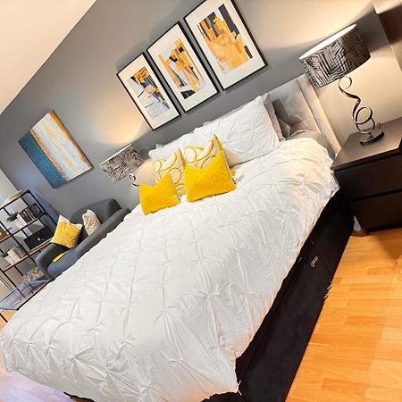 Perfectly Located City Centre Studio Apartment - West One With Free Wifi, Gym Access, Netflix Sheffield Exterior photo