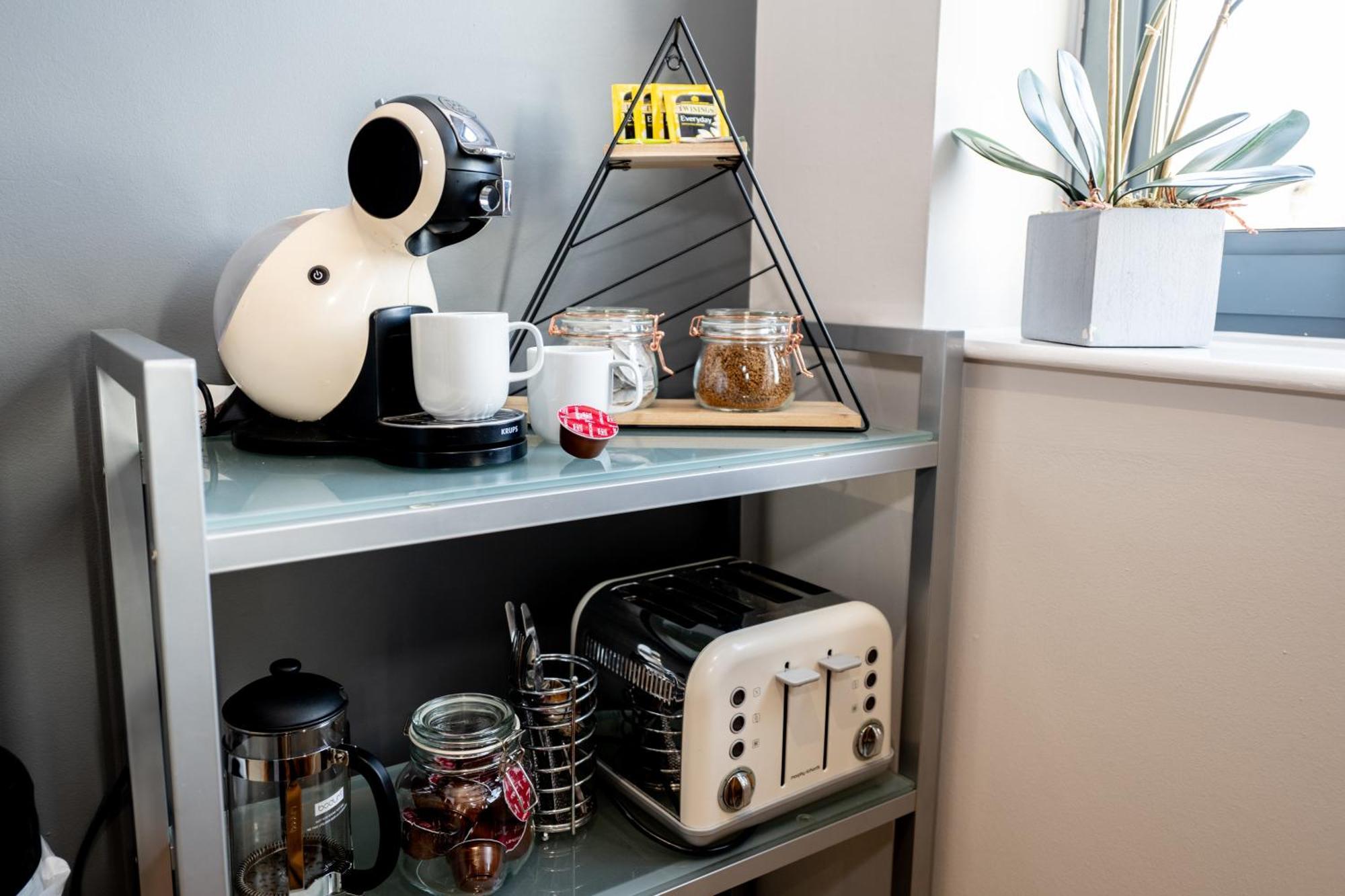 Perfectly Located City Centre Studio Apartment - West One With Free Wifi, Gym Access, Netflix Sheffield Exterior photo